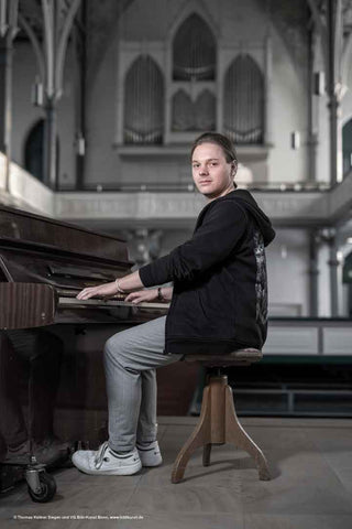 Nr. 0166 Student der Musikpädagogik, Kunstfotografie